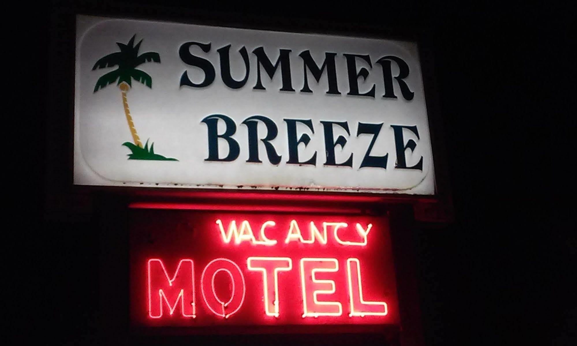 Summer Breeze Motel Upper Grand Lagoon Exterior photo